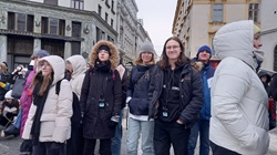 uczniowie na jarmarku w Wiedniu